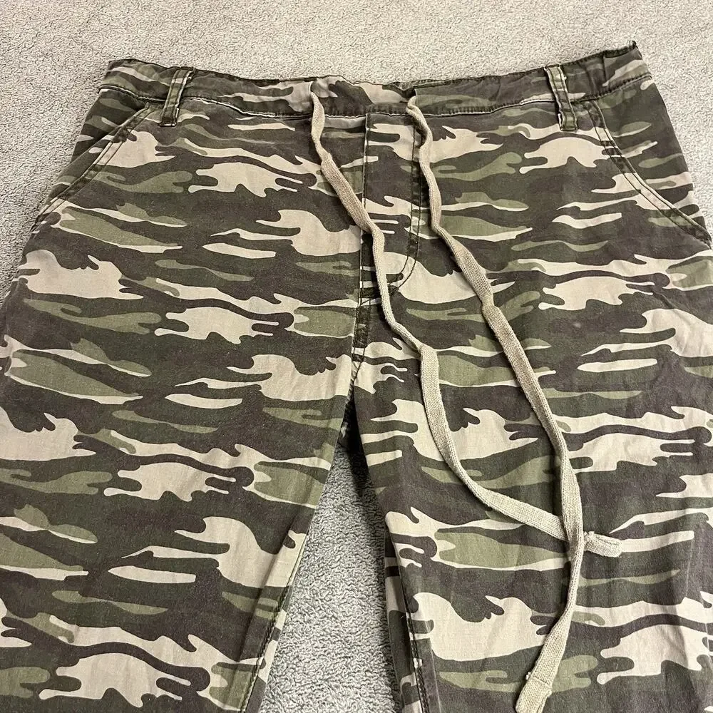 True Religion Camo Jogger Pants Men's Size L Drawstring Camouflage Sweats B342